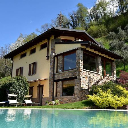 Villa In Pisogne With Pool Garden And Lake View Exterior foto
