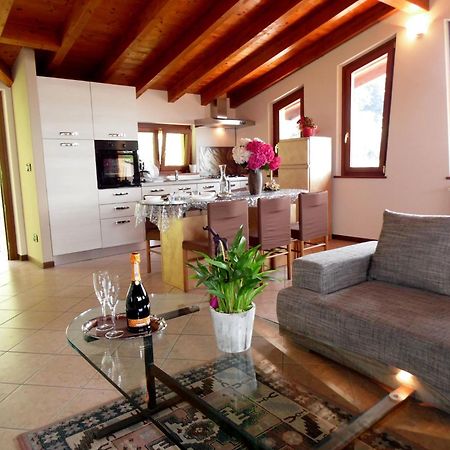Villa In Pisogne With Pool Garden And Lake View Exterior foto