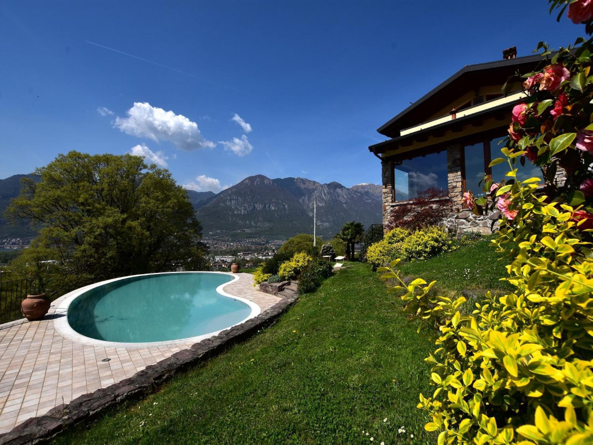 Villa In Pisogne With Pool Garden And Lake View Exterior foto