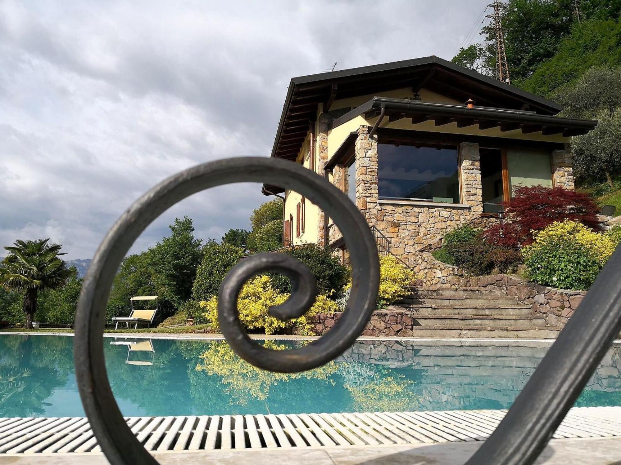 Villa In Pisogne With Pool Garden And Lake View Exterior foto