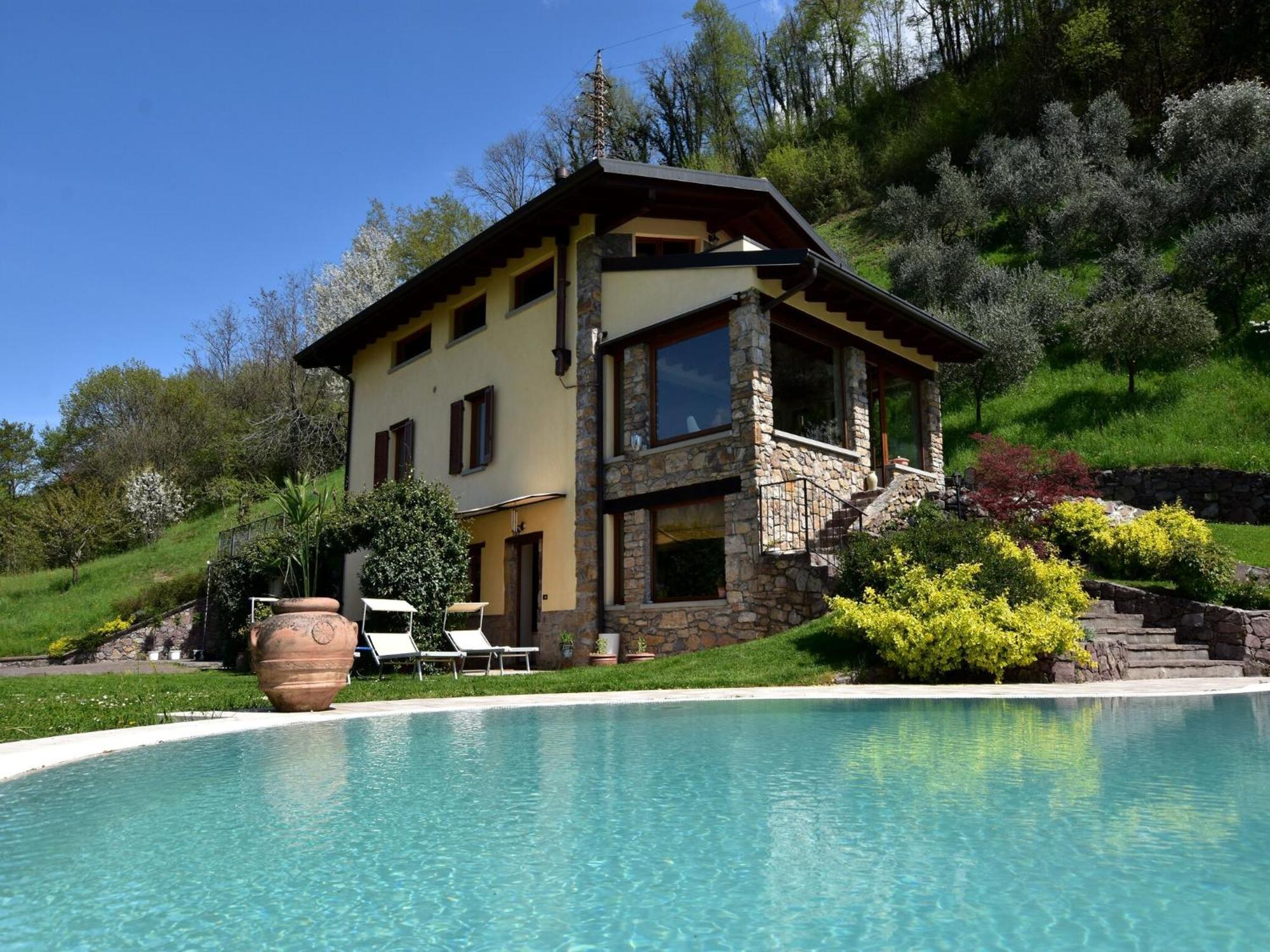 Villa In Pisogne With Pool Garden And Lake View Exterior foto