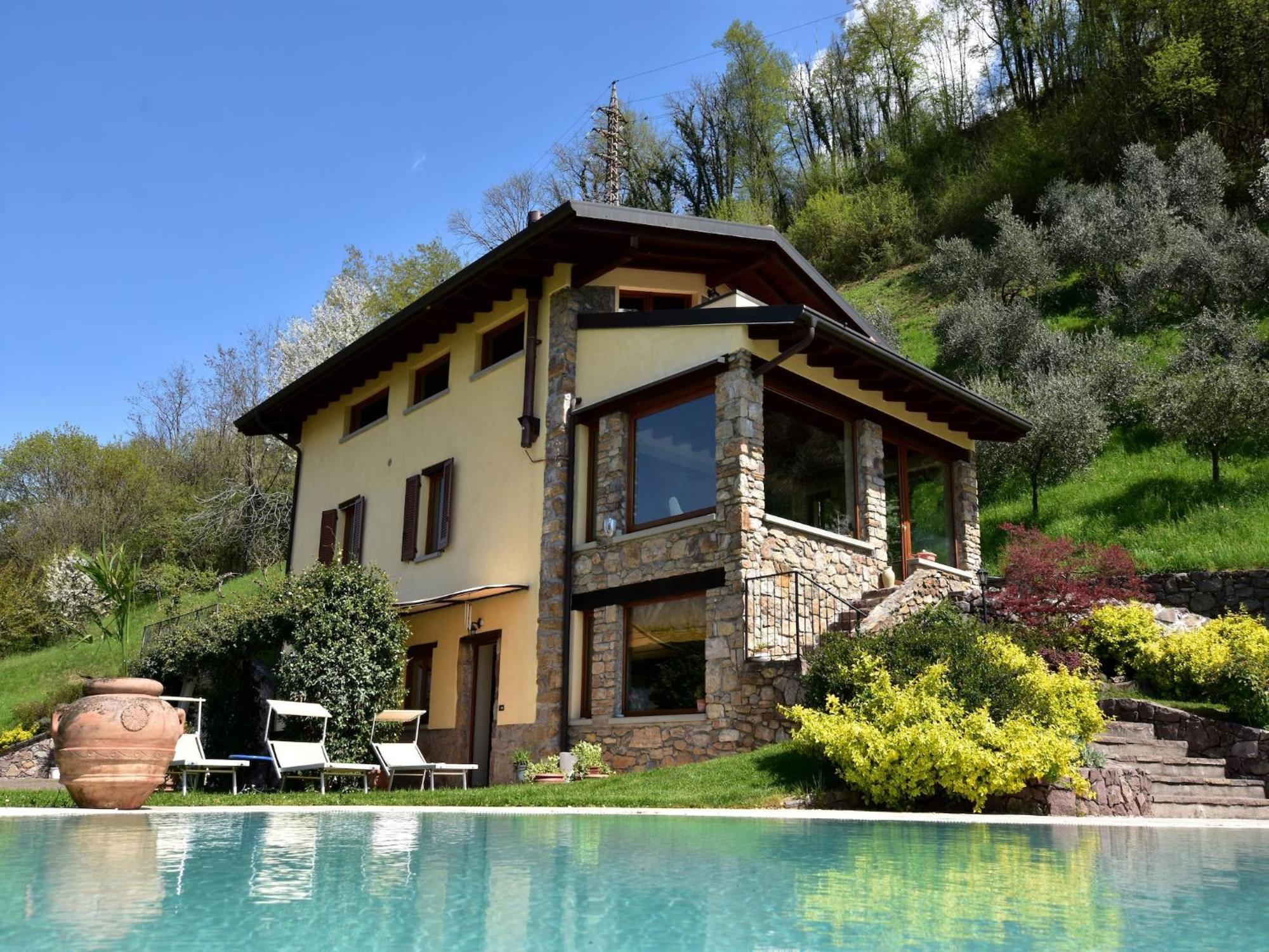 Villa In Pisogne With Pool Garden And Lake View Exterior foto